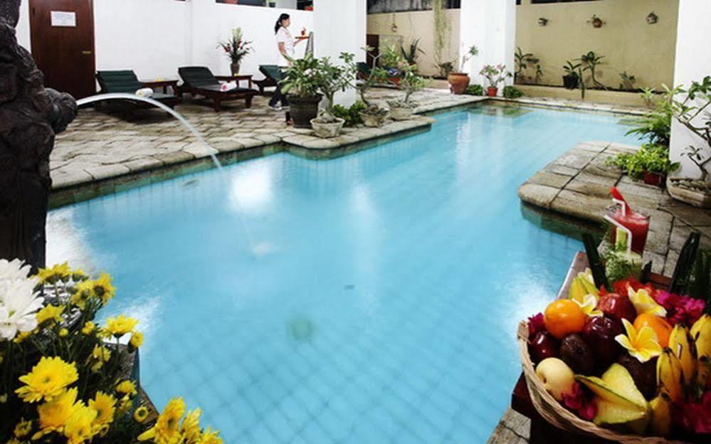 Hotel Ratna 庫塔 外观 照片